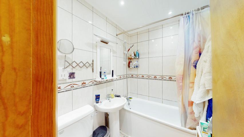 Modern and Central Apartment Grosvenor Gardens, Willesden Green